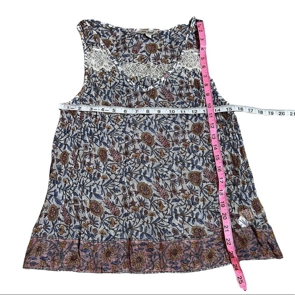 Lucky Brand Sheer Floral Summer Lightweight Floral Lace Trim V-Neck Tank Top - Picture 4 of 6